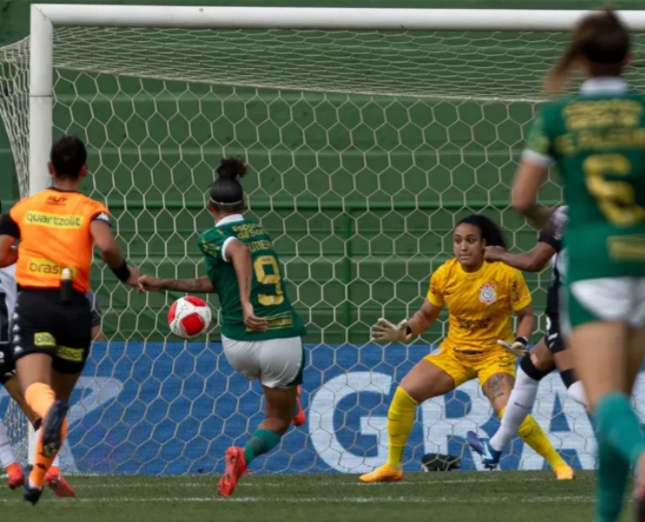 O Futuro é Delas: Por Que Apoiar o Futebol Feminino é Fundamental